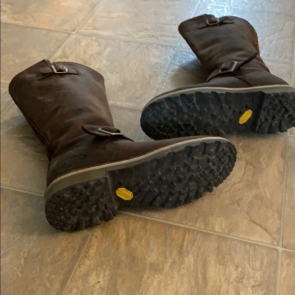 Boots - Picture 3 of 10